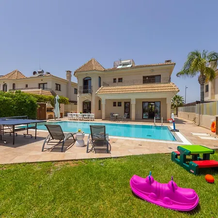 Sunnyvillas: 4br Seafront Villa*private Pool*bw44 Villa *